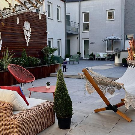 Апартаменты Phoenix Garden Монс Экстерьер фото